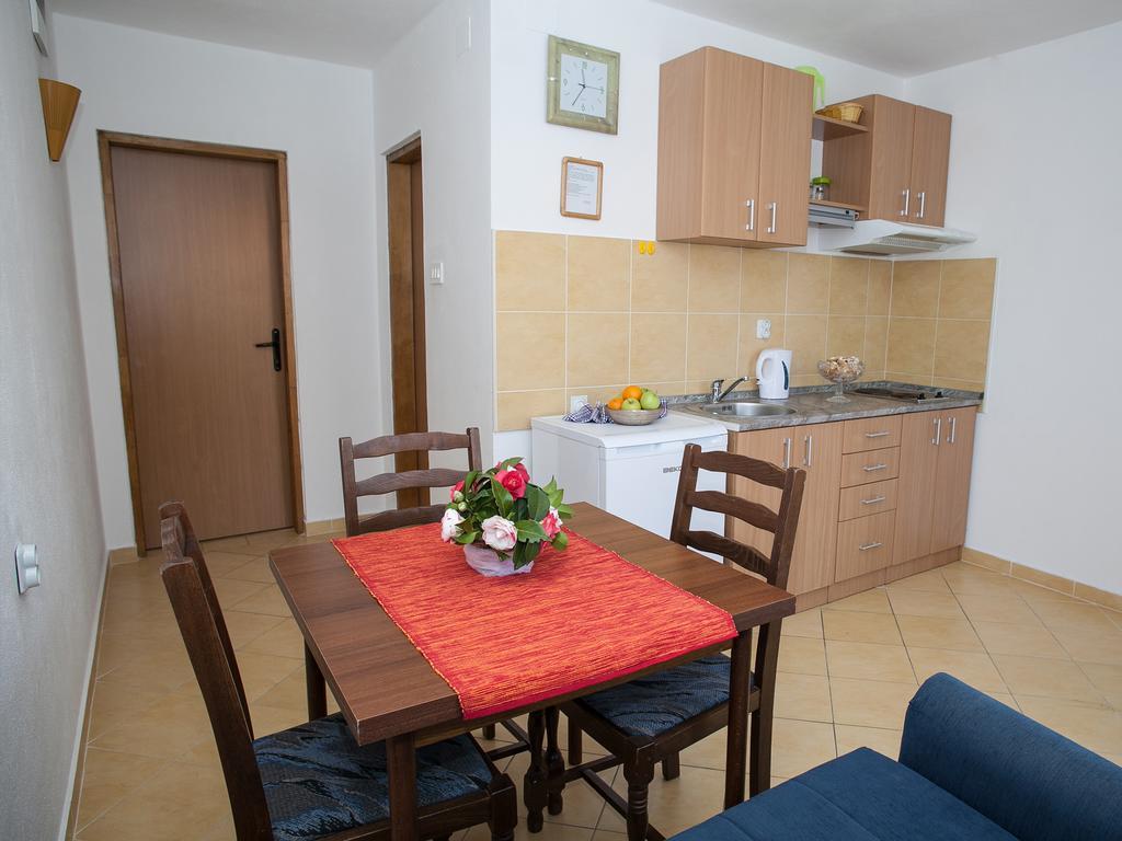 Daria Apartments Kotor Habitación foto